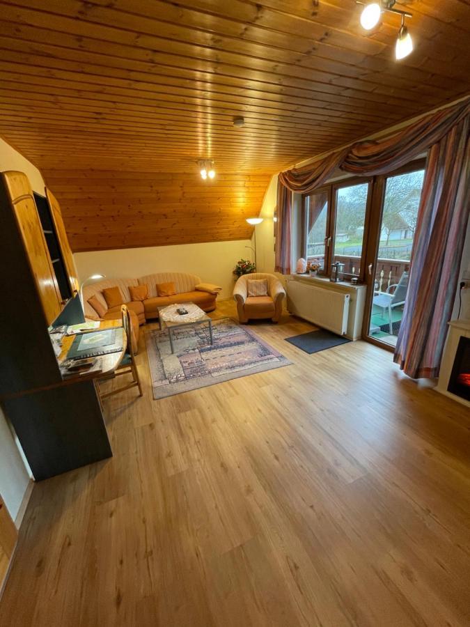 Ferienwohnung Beate Engelhardt Kleinern Exterior foto